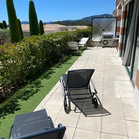 Appartement Spacieux Le Village, Royal Golf Mougins Apartment Mougins